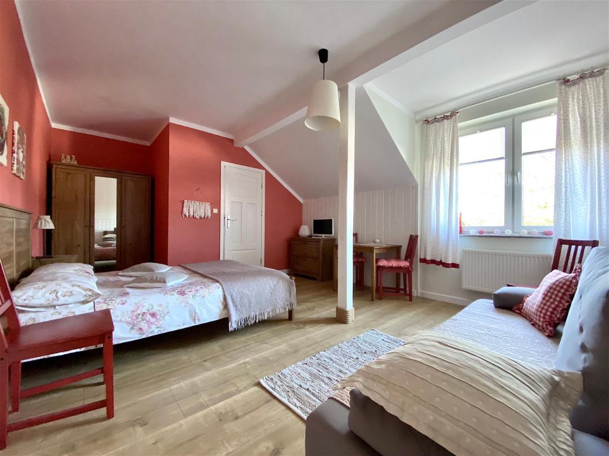 Szary Domek Apartamenty Stolpmünde Exterior foto