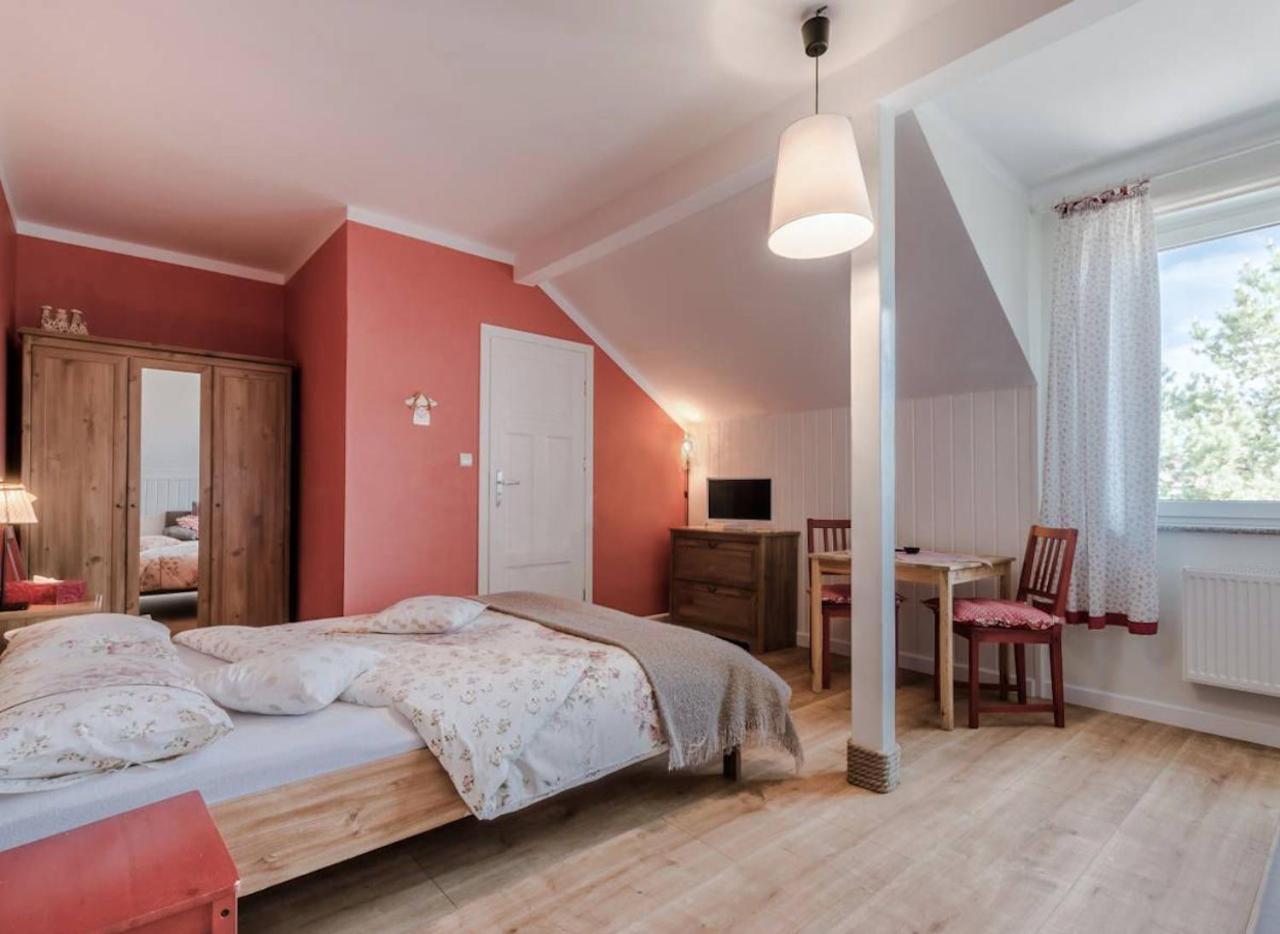 Szary Domek Apartamenty Stolpmünde Exterior foto