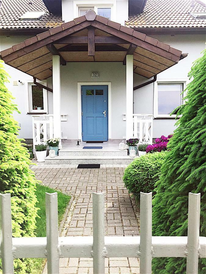 Szary Domek Apartamenty Stolpmünde Exterior foto